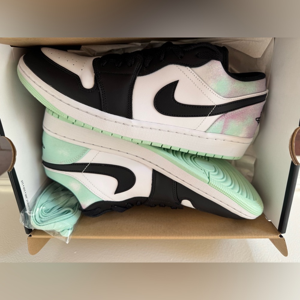 Air Jordan 1 Low